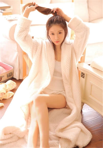 黑人下面好大好爽小说-我刚进去她就夹得很紧_芳疗氧性