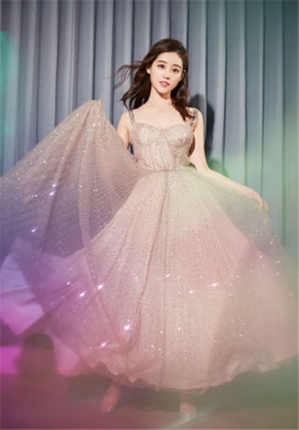 超级黄暴的文章-拉开西裤拉链硕大弹出_芳疗氧性