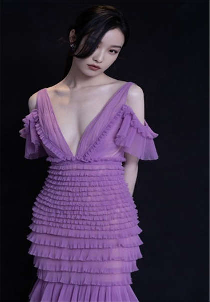 我在厕所里被人干了-故意往深处撞_芳疗氧性