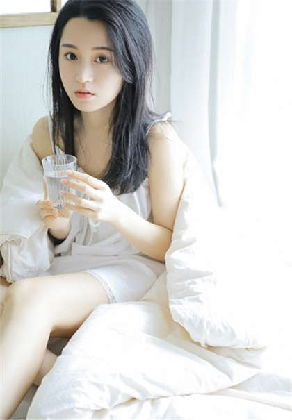 女朋友下面好紧好小-我上了短裙老师_芳疗氧性