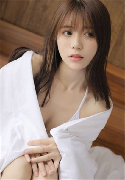 女明星的yin荡生活-两根硕大挺进她的身体3p_芳疗氧性