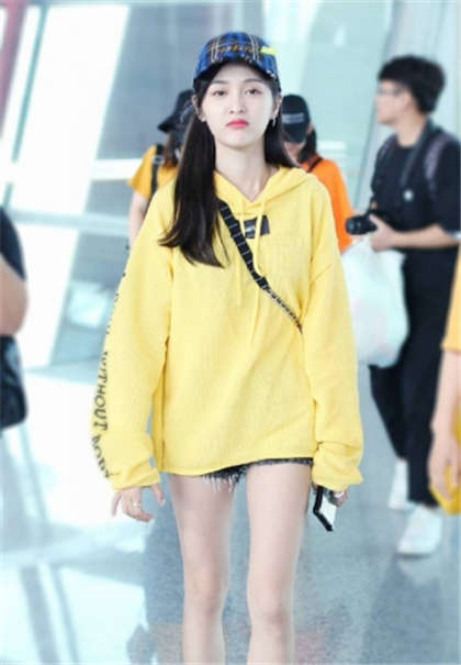 污到下面流污水的小黄文-我被同桌按在桌上强吻_芳疗氧性