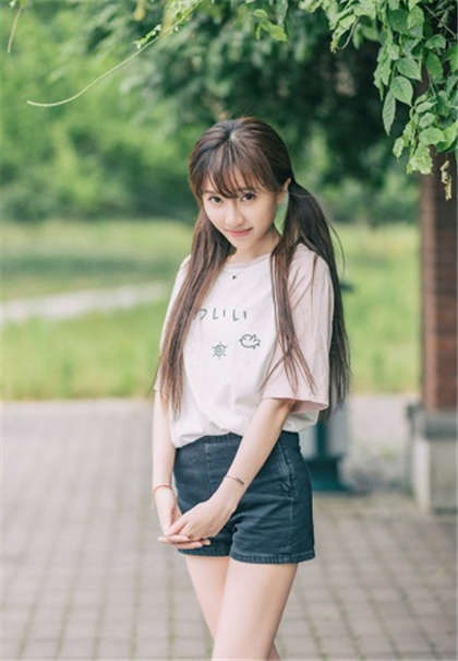 小黄文 百合-淫乱行动_芳疗氧性