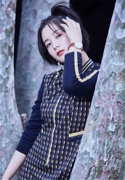 言情高污片段-伸进她的短裙里揉捏_芳疗氧性