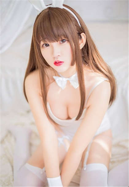 慢点啊慢点太-手还伸进我内裤摸_芳疗氧性