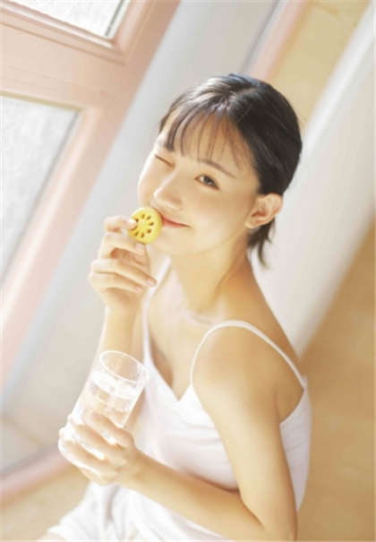 黄到下面流水的小黄说-公息肉欲秀婷每晚都要和公做爱_芳疗氧性