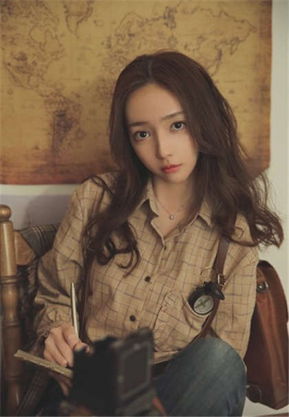 将军托着皇后娇乳撞击娇吟-伸进同学的短裙里揉捏_芳疗氧性