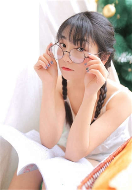 啊~再深一点-同桌之间的污故事_芳疗氧性