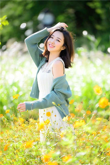 很详细的被强小说-拉开双腿残忍拧玩红肿_芳疗氧性