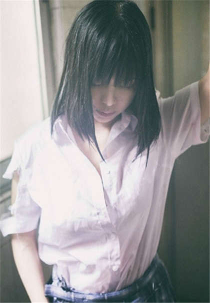 双飞闺蜜-顺着岳大腿内侧上_芳疗氧性