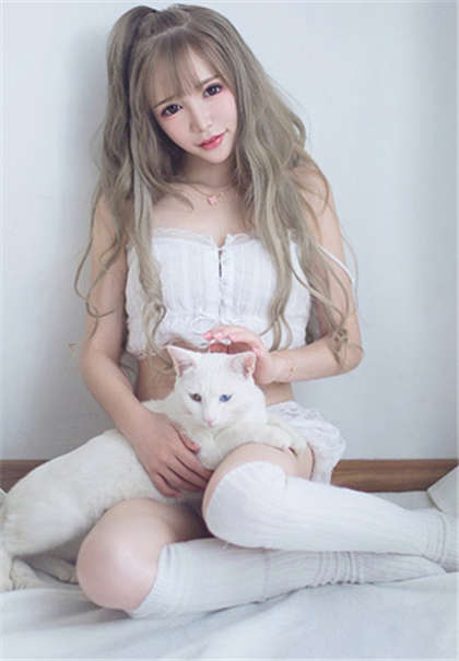 同桌不要在教室里面啊-地铁公交列车黄文_芳疗氧性