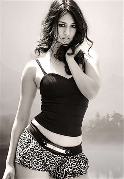 让人看到能流水的小说-被男朋友摸下面好难受_芳疗氧性