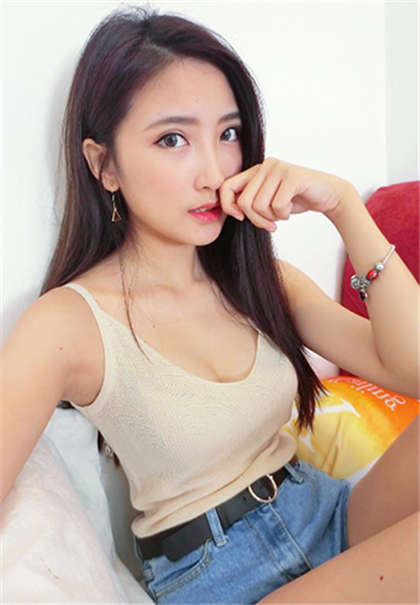 强奸的黄色文章-我就放进去不动不会痛_芳疗氧性