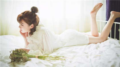 描写详细的很肉的-嗯啊干爹舔深点啊厨房吃的好用力_芳疗氧性