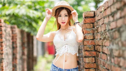 虐阴调教小说-口述第一次亲密纠缠过程_芳疗氧性