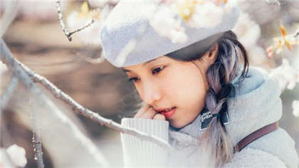 np高h纯肉小说-用嘴亲吻女下身的小说_芳疗氧性