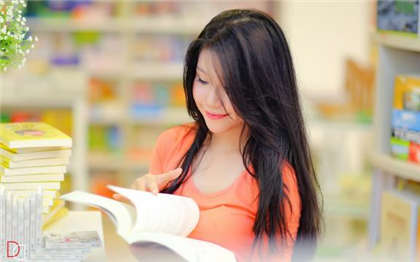 床上戏小说-那么湿..还不要_芳疗氧性