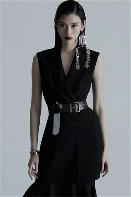 发生在校园里的污文-500短污多肉合篇_芳疗氧性