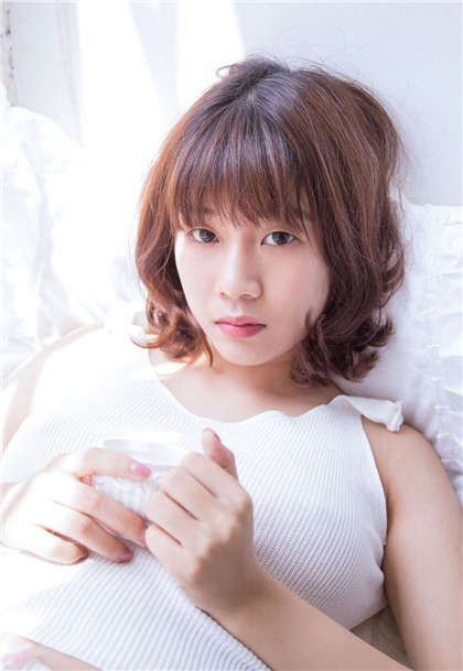 污污的小说 拥挤的公交车-小叔子与大十岁嫂子偷情_芳疗氧性