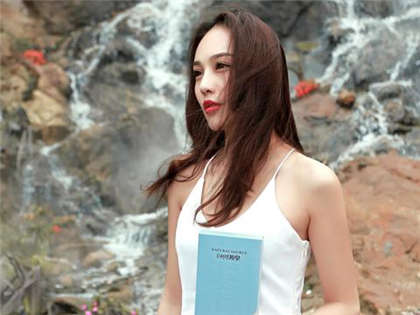 恋老小说-老婆被轮着上_芳疗氧性