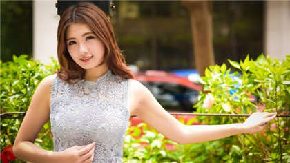 操逼小说-班花同桌上课老是蹭腿_芳疗氧性