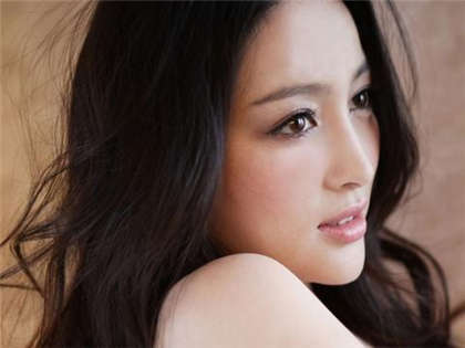 娇嫩的被两根贯穿-老婆又钻进老头儿被窝了_芳疗氧性