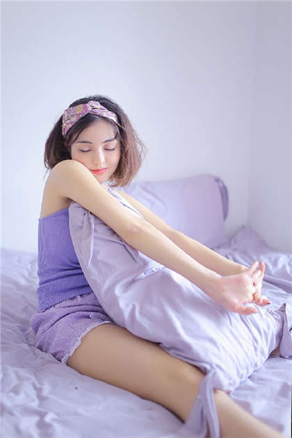 别舔下面-一女多男肉文全本小说_芳疗氧性