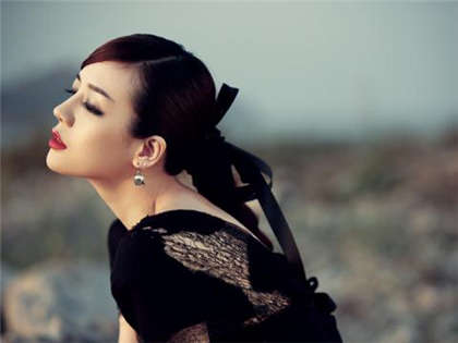 女友小莎老伯-大学教室停电小黄文_芳疗氧性