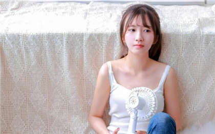 可以污到你湿的小黄文-闺蜜们的放荡交换txt全文_芳疗氧性