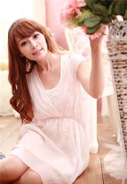 试衣间小黄文-看到下面湿的黄色片段_芳疗氧性