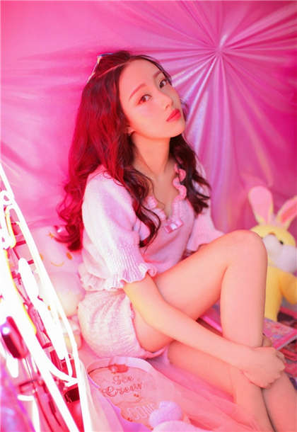 别墅乱交-太粗硬小寡妇受不了_芳疗氧性