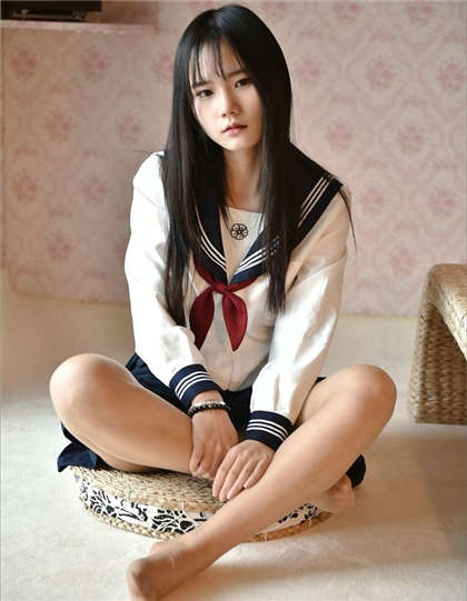 写一段污污的片段-一女被两男吸_芳疗氧性