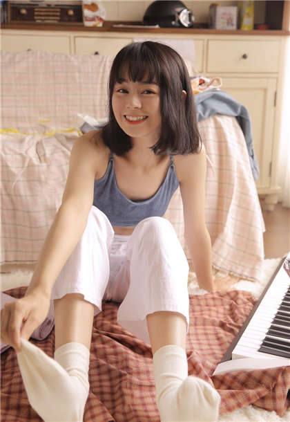 黄色小说老外-张雪梅俏脸羞红的同时_芳疗氧性