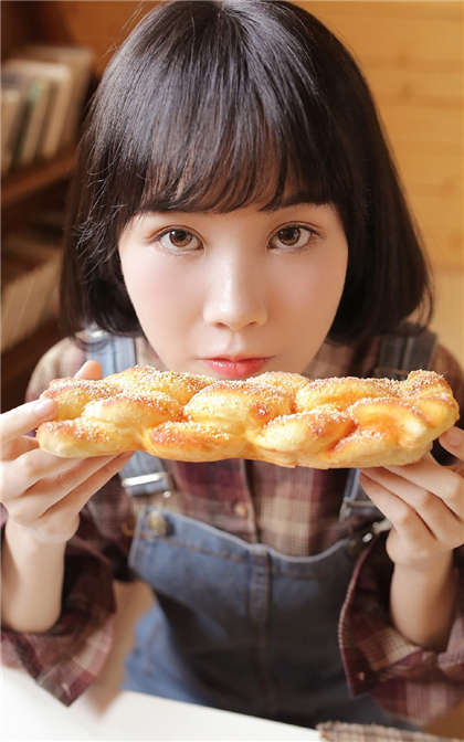 宝贝腿打开一点太紧了-污到下面流水的小黄文_芳疗氧性