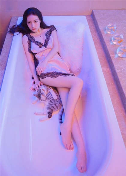 第11部分夫妇交换系列-老师的大棒子一进_芳疗氧性