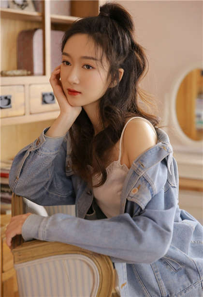 一个洞可以进几个-有没有摸过胸_芳疗氧性