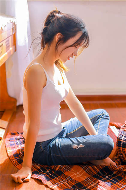 小黄文 np肉-在车上教练插的我好爽_芳疗氧性