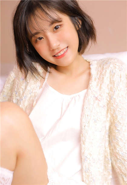 肉多宠文-趁女同学睡觉解她内衣_芳疗氧性