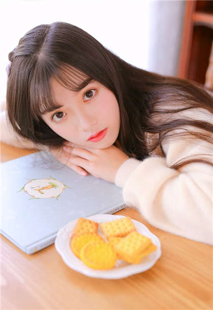 淫男乱女百合小说-嗯呐嗯呐蘑菇头好大_芳疗氧性