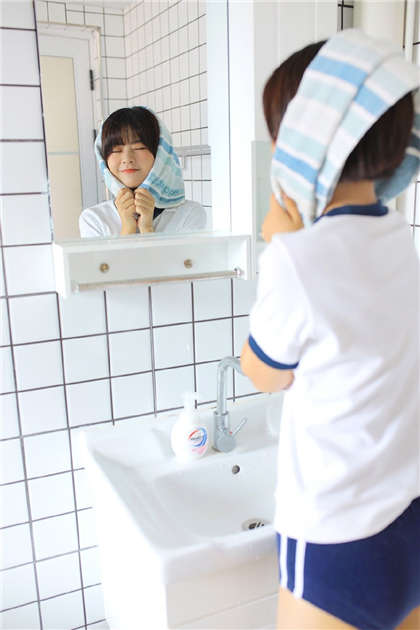 在马背上顶开花壶-母女双阴_芳疗氧性