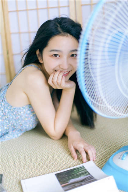 爱爱小说很黄的-我跟女友去开房正在69式_芳疗氧性