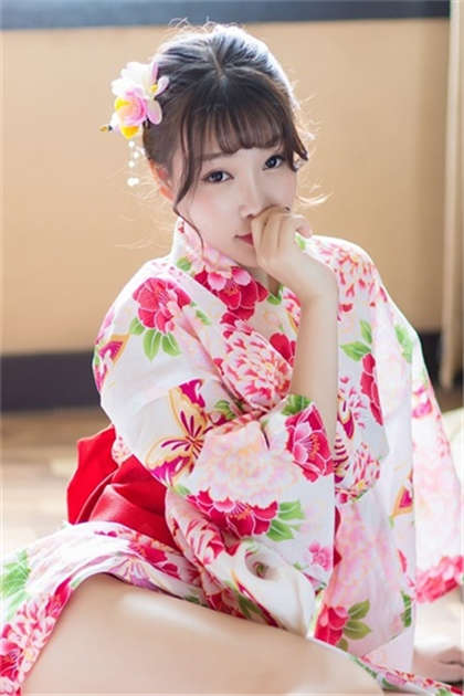 两男吃奶h文-和他在车上做爱_芳疗氧性