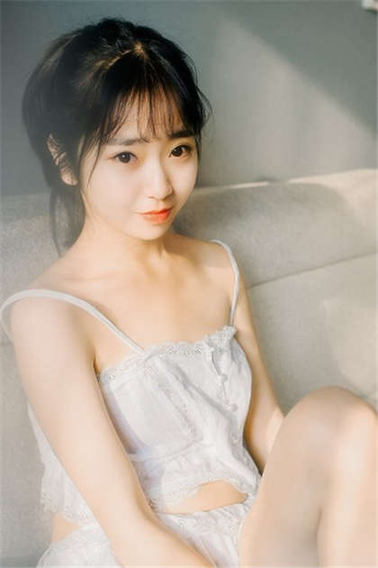 办公室浪荡女秘-唔啊呜啊好棒还要_芳疗氧性