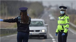 文艺复兴科技Q2大幅增持英伟达、奈飞 清仓AMD等