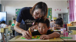 苹果(AAPL.US)时隔十余年重登全球手机王座 击败老劲敌三星