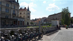 瞄准AI与云服务增长 IBM(IBM.US)豪掷110亿美元洽购Confluent(CFLT.US)