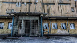 基础建设板块短线拉升，北新路桥、新疆交建双双涨停