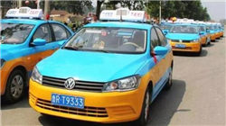 黄金市场大地震！花旗重磅下调金价预期，背后暗藏这些惊人信号