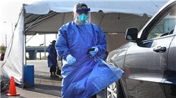 加密货币超10万人爆仓，成交额腰斩