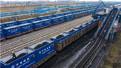 李强主持召开国务院常务会议，研究稳就业稳经济推动高质量发展的若干措施